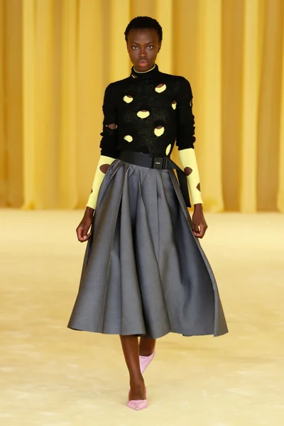 Look 14